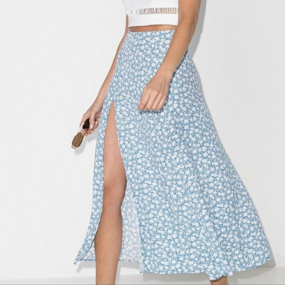 Reformation Zoe Midi Skirt Blue Floral Print size 0 - Picture 9 of 10